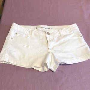 Celebrity pink white shorts